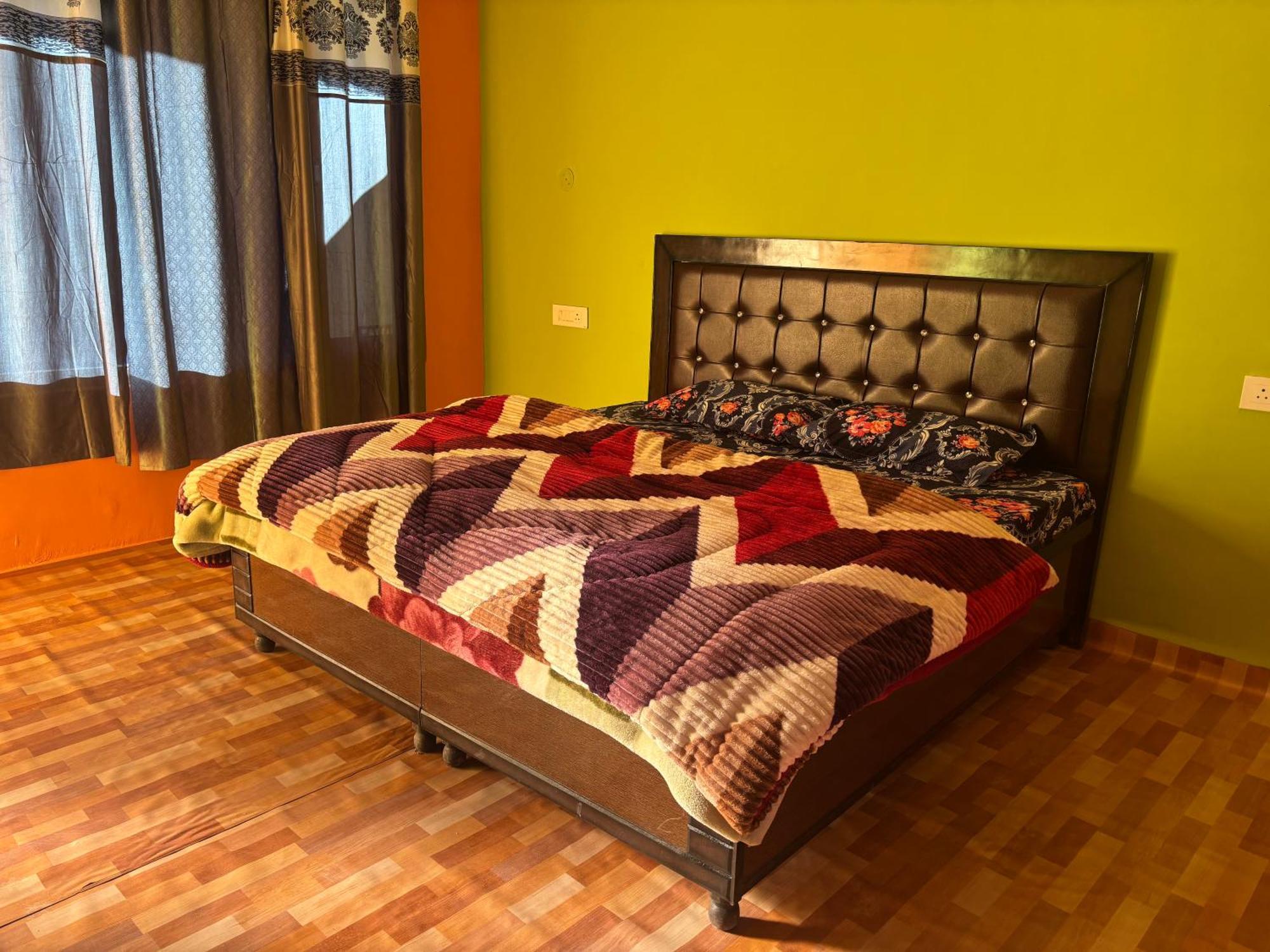 Shalom Guesthouse And Cafe Kalgha Εξωτερικό φωτογραφία
