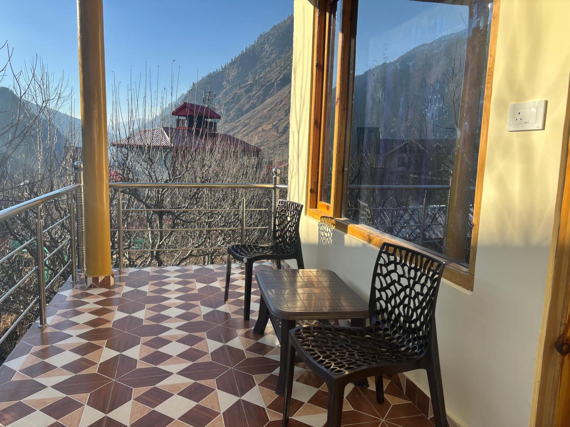 Shalom Guesthouse And Cafe Kalgha Εξωτερικό φωτογραφία