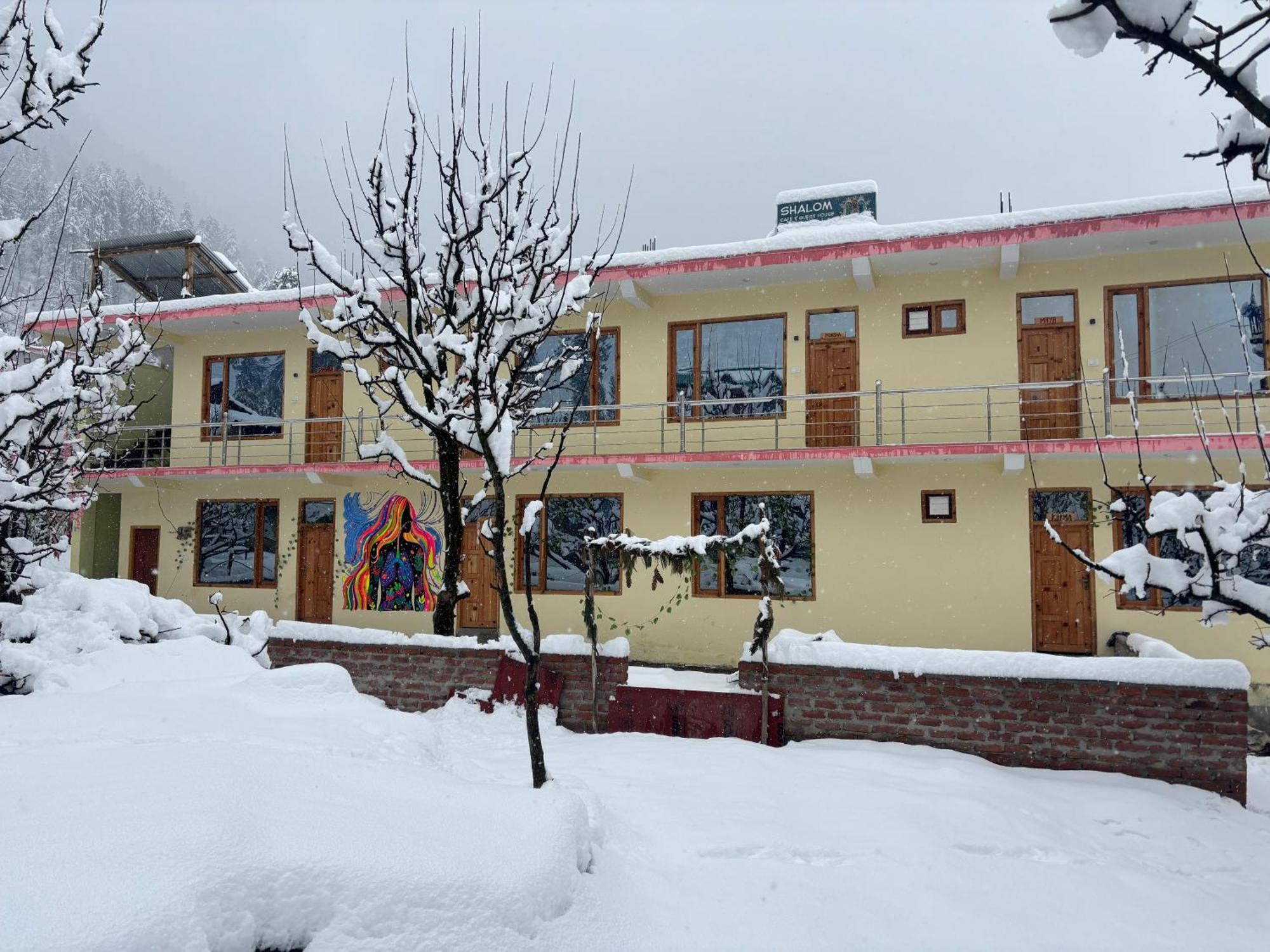 Shalom Guesthouse And Cafe Kalgha Εξωτερικό φωτογραφία