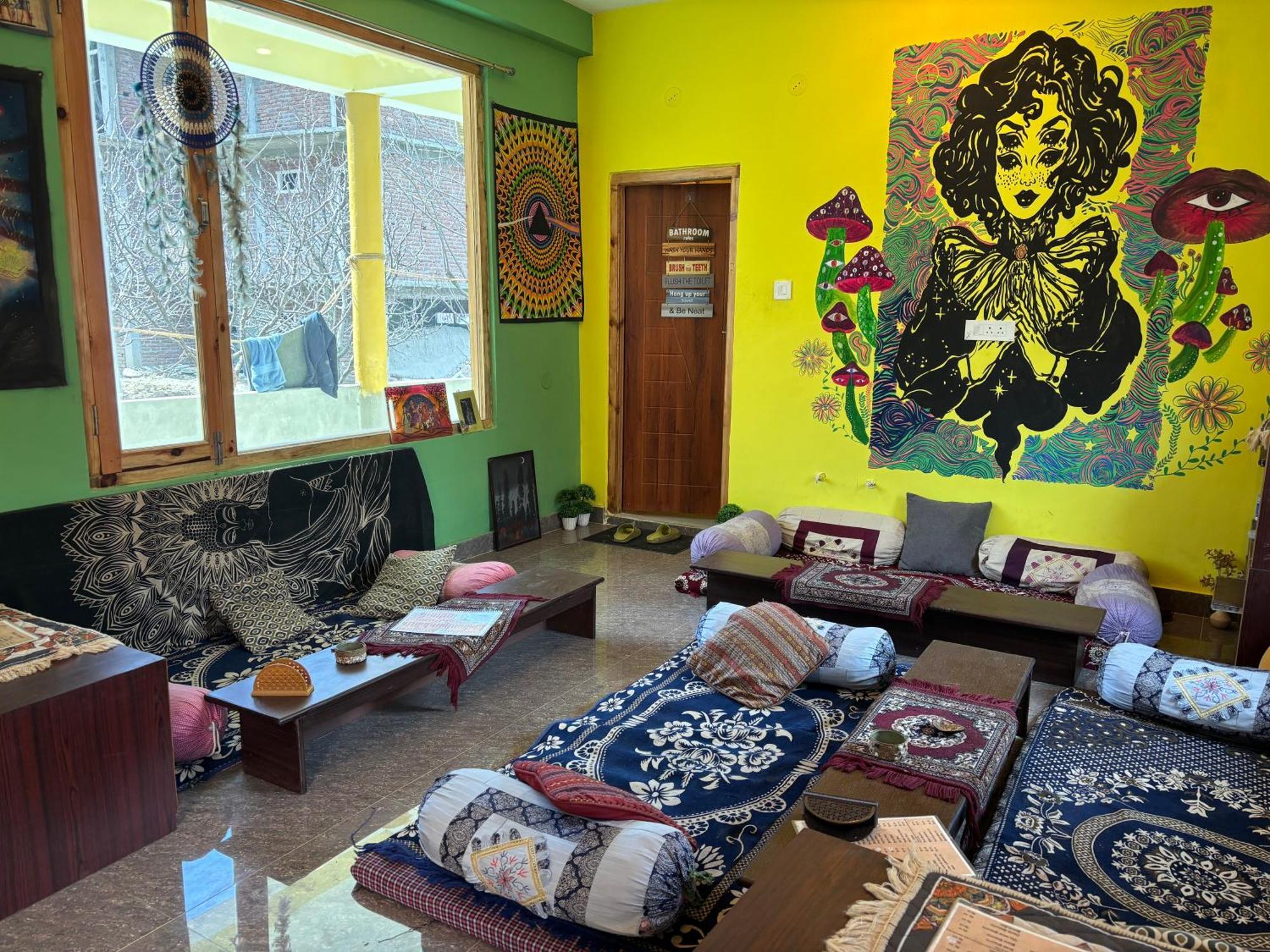 Shalom Guesthouse And Cafe Kalgha Εξωτερικό φωτογραφία