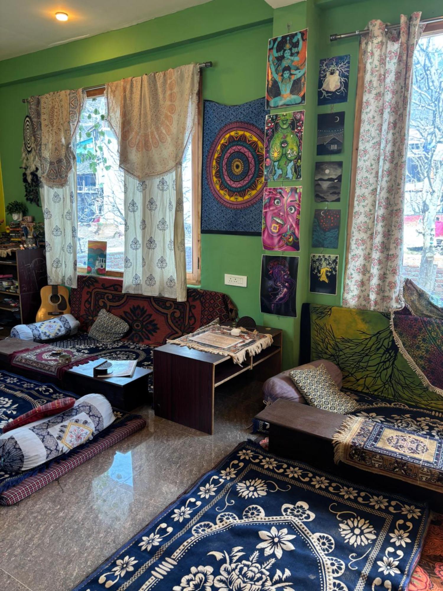 Shalom Guesthouse And Cafe Kalgha Εξωτερικό φωτογραφία