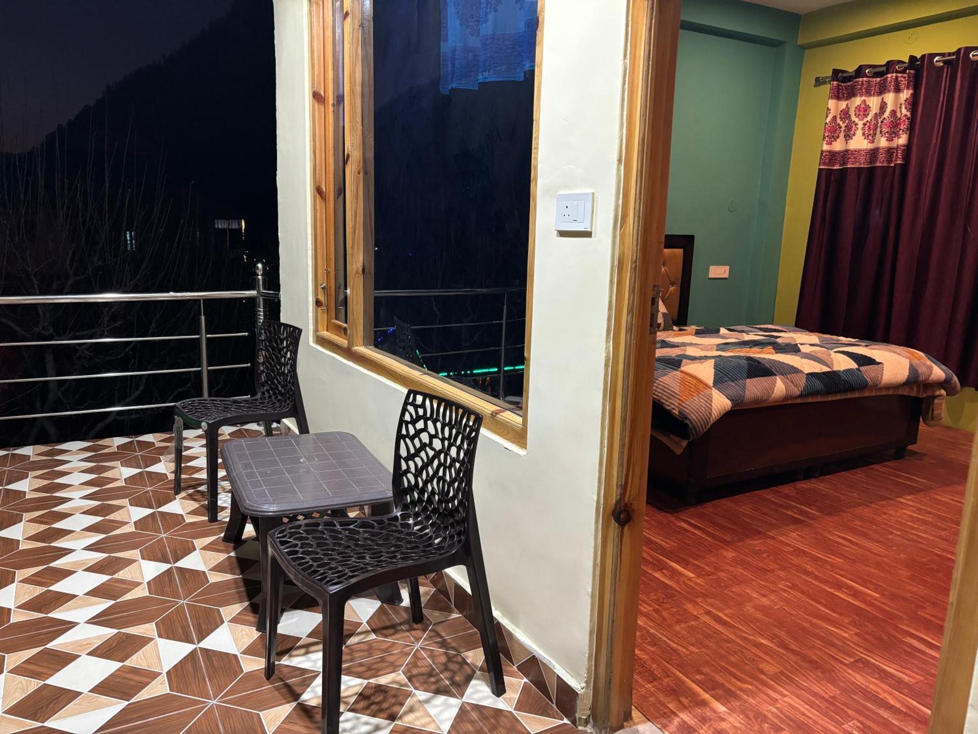Shalom Guesthouse And Cafe Kalgha Εξωτερικό φωτογραφία