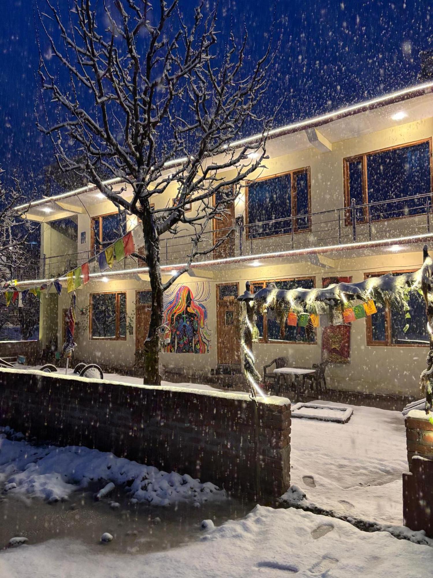 Shalom Guesthouse And Cafe Kalgha Εξωτερικό φωτογραφία