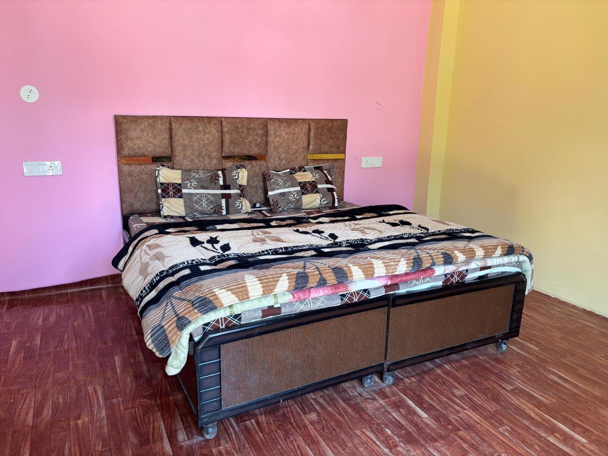 Shalom Guesthouse And Cafe Kalgha Εξωτερικό φωτογραφία